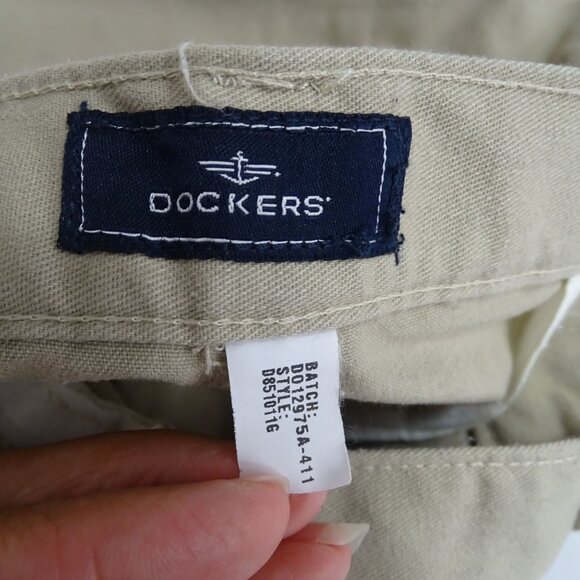 Dockers Tan Khaki Pants Boys Size 20 Regular School Uniform Flat Front FLAW - Picture 5 of 12
